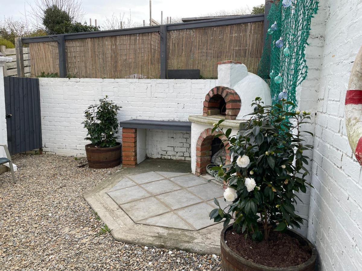 Coastal Cwtch Villa Milford Haven Exterior photo